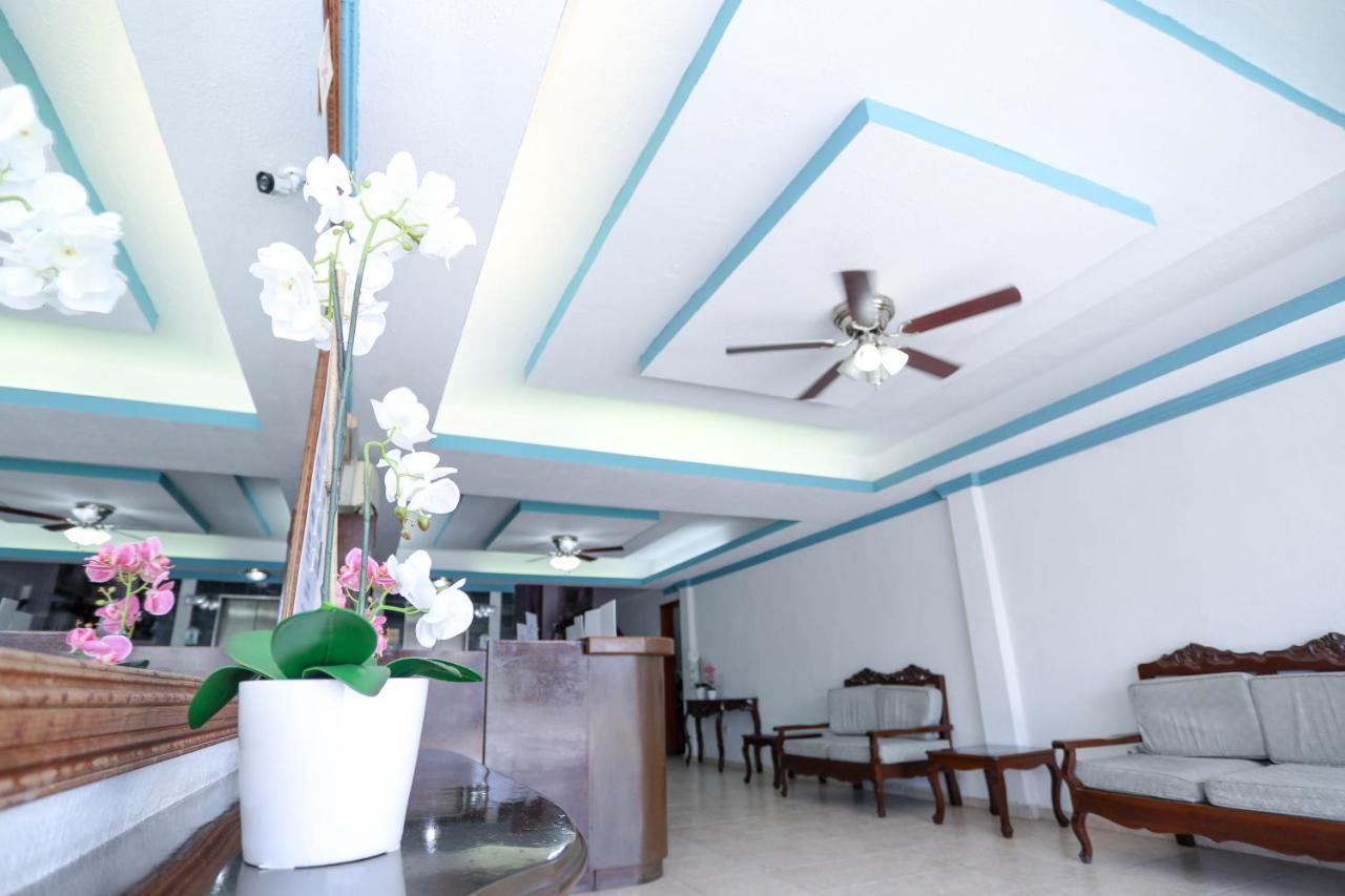 Hotel Avenida 칸쿤 외부 사진
