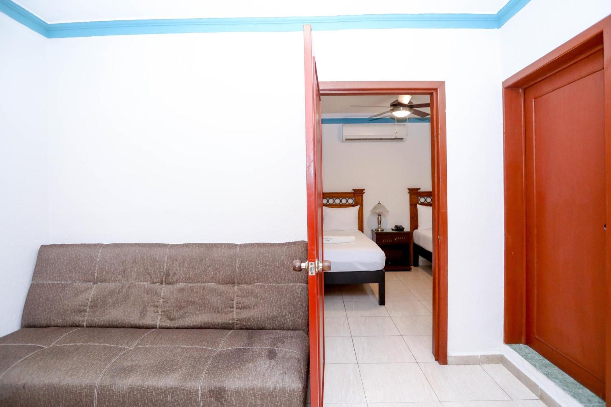 Hotel Avenida 칸쿤 외부 사진