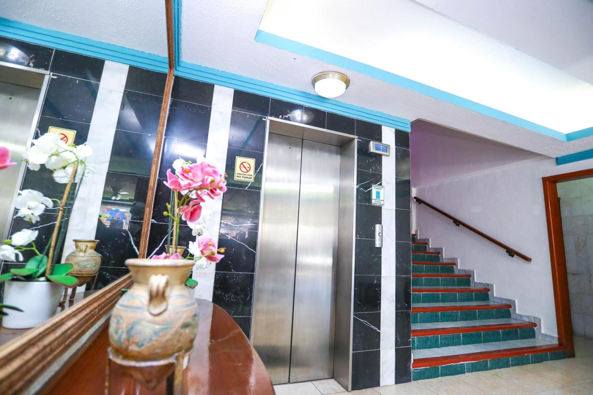 Hotel Avenida 칸쿤 외부 사진